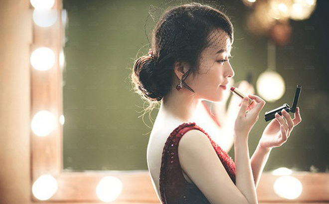 Còn bao lâu nữa đâu mà không sửa soạn lại cuộc đời mình. Không lúc này thì lúc nào, phụ nữ ơi! Ảnh: Internet