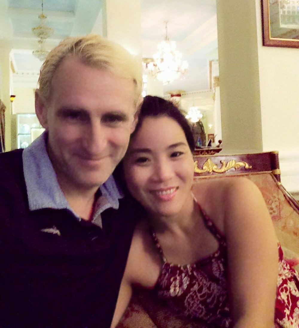 Chị Linh bên ông xã Touloupov Vladimir những ngày mới yêu nhau