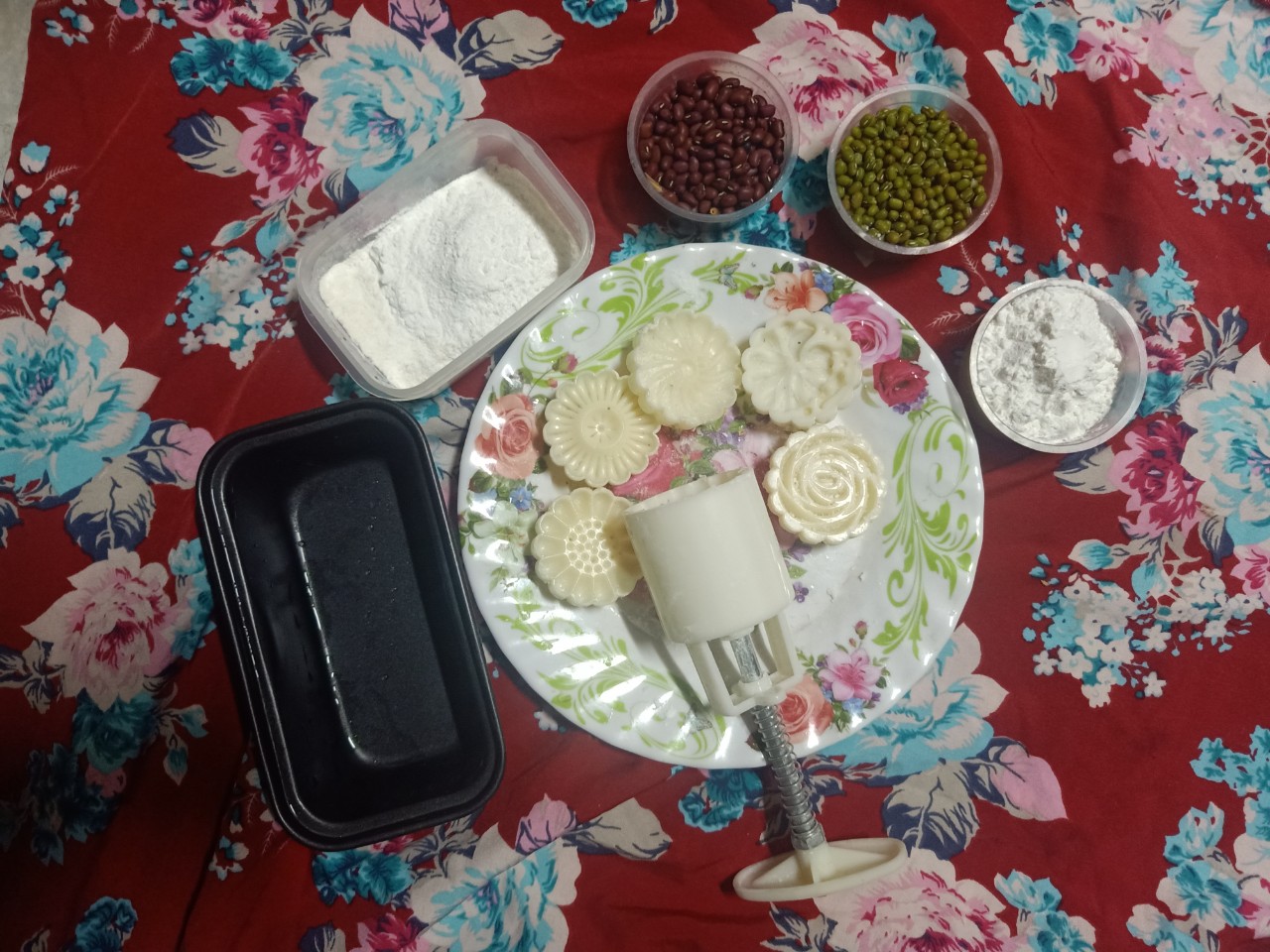 Nguyên vật liệu làm bánh do chính tay ông bà nội Win thu hoạch