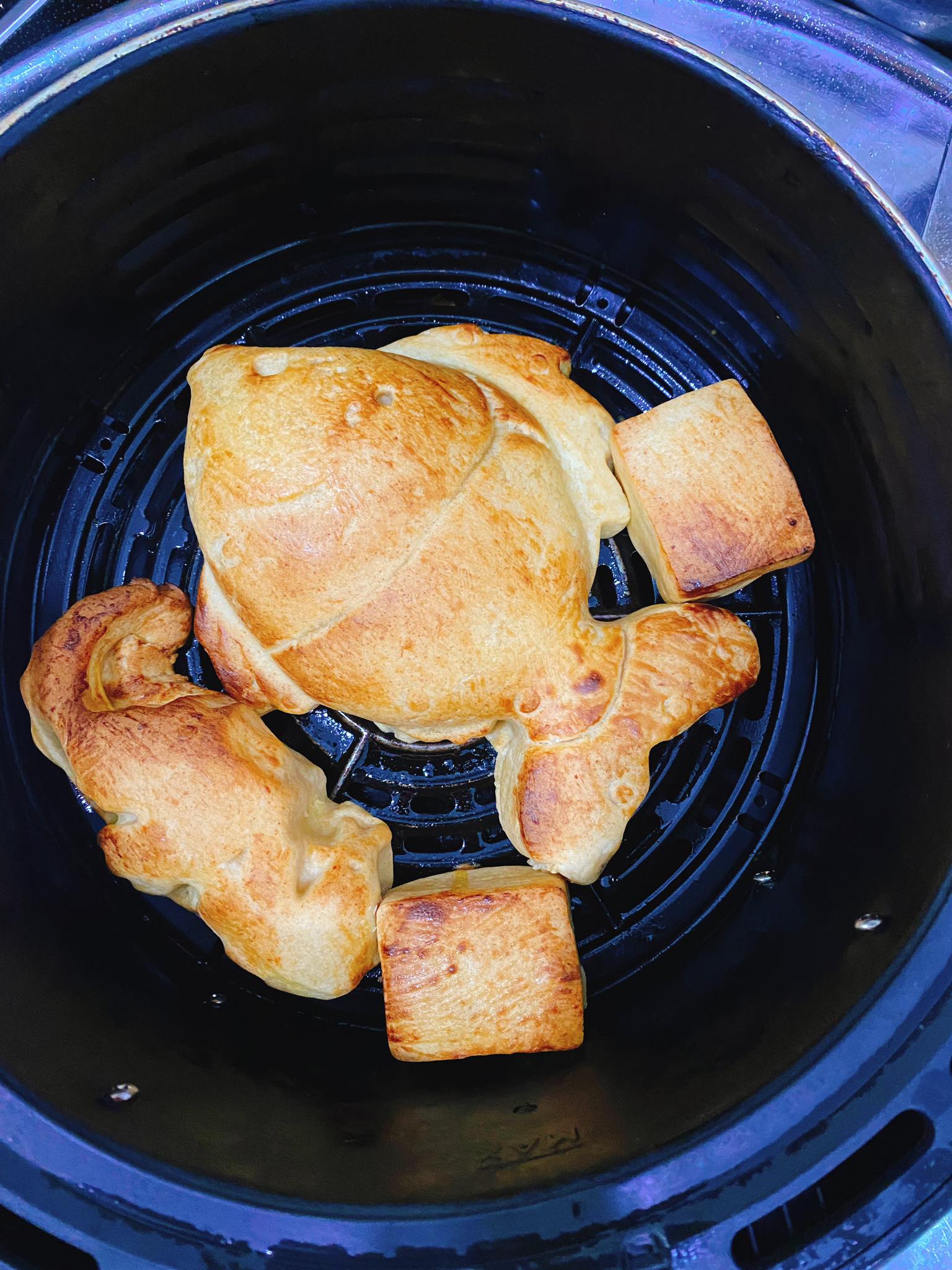 Bánh này có con gái góp khuôn