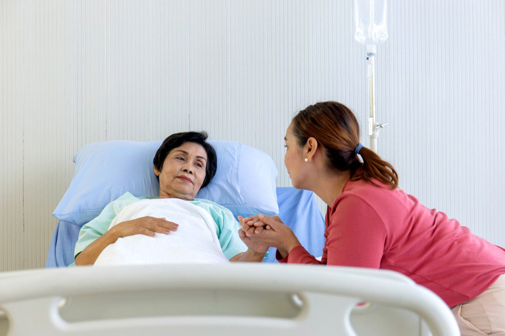 Đến khi mẹ ốm, tôi mới tá hỏa vì không biết mẹ thích ăn món gì. Ảnh minh họa