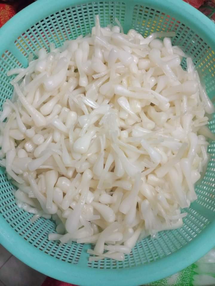 để kiệu trắng giòn là cả công đoạn khó nhọc