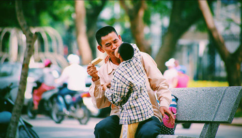 Tình yêu thương là món quà, là báu vật, là nguồn sức mạnh giúp nâng đỡ, chữa lành mọi khiếm khuyết, khổ đau.