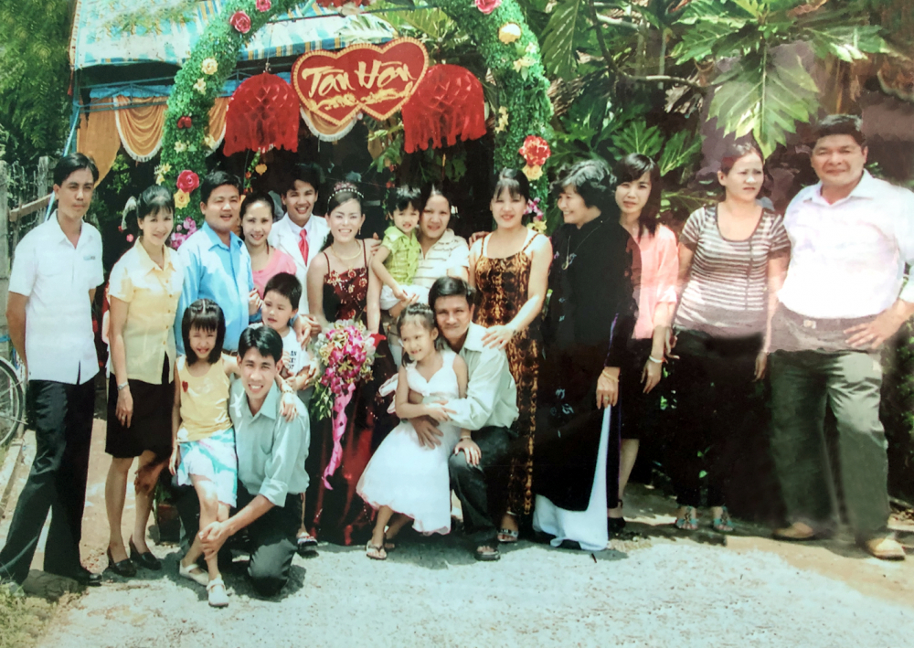 Mr. and Mrs. Nguyen Thang - Do Thi Mim and their son's wedding on April 30, 2008