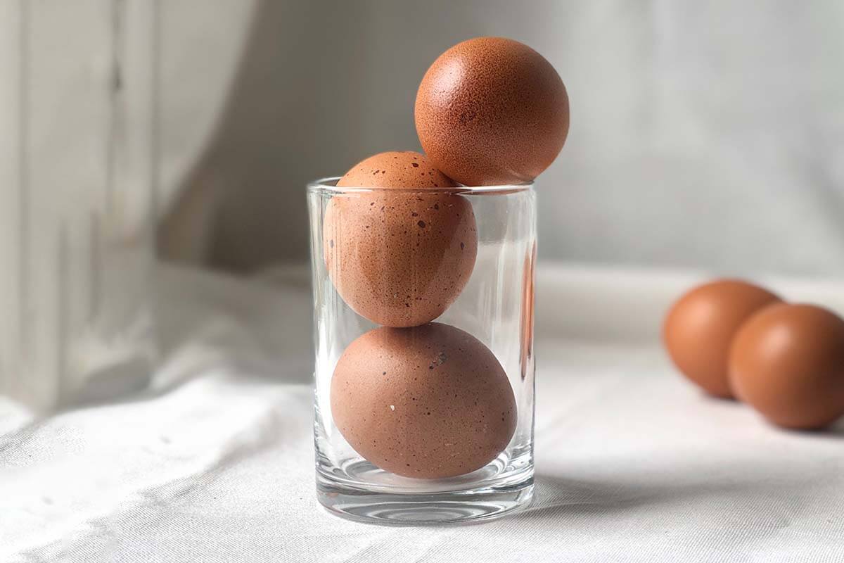 Nên bổ sung trứng vào thực đơn để giúp cơ thể giảm stress - Ảnh: runtastic