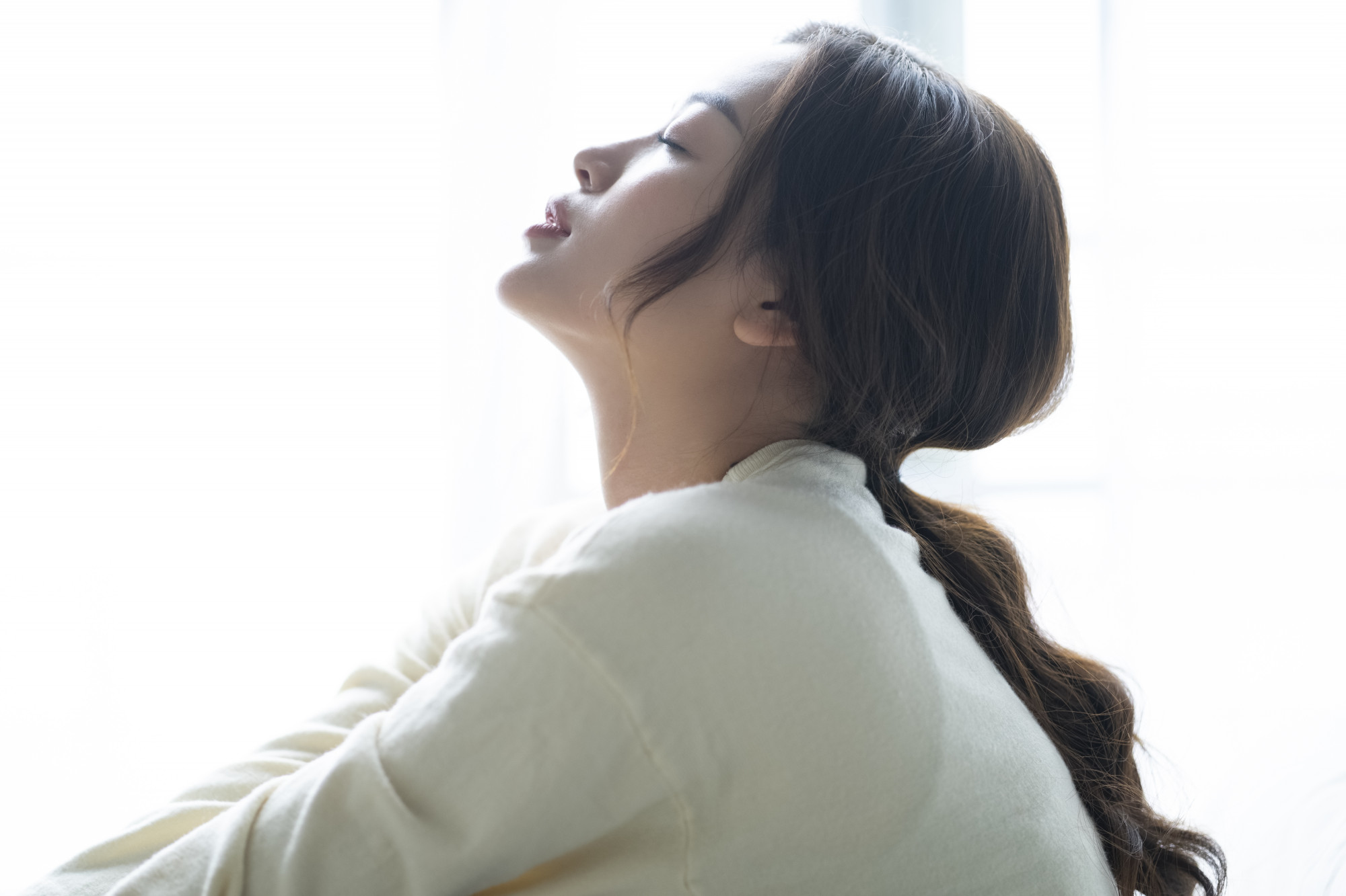 Chị khổ sở với những món nợ thình lình xuất hiện (Ảnh minh họa)