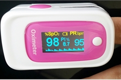 Lùng mua máy đo nồng độ oxy trong máu: Máy không chuẩn sẽ gây hoang mang