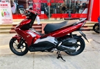 Nam giới nên chọn Honda Air Blade hay Yamaha NVX cho cá tính?