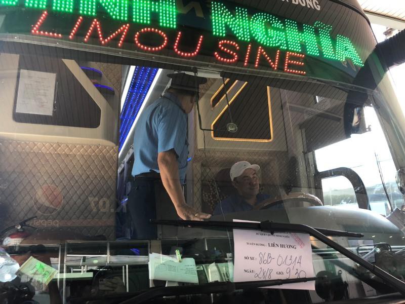 Tổng kiểm tra hoạt động tại Bến xe Miền Đông trước lễ 2-9 - ảnh 3