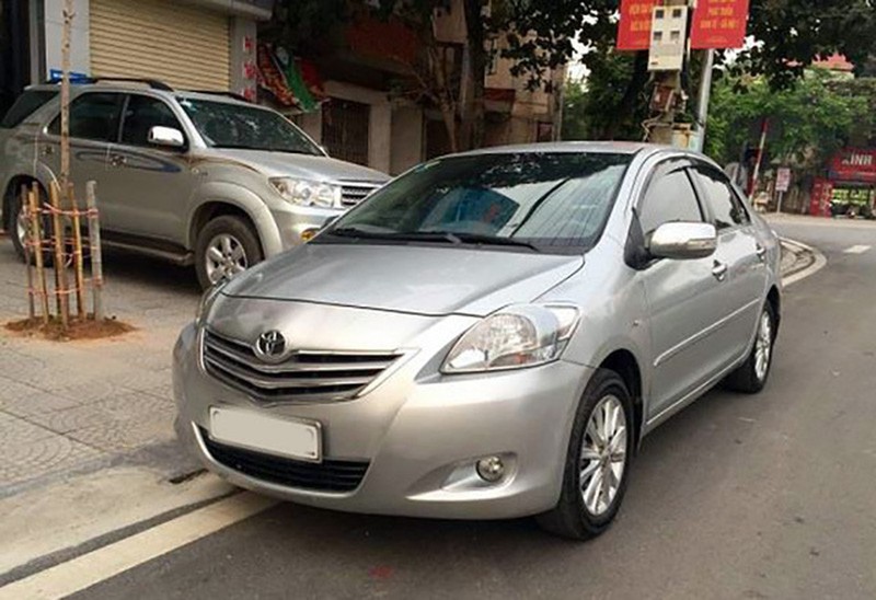 Coi chừng 'đốt tiền' vì ham mua ô tô cũ giá rẻ - ảnh 1