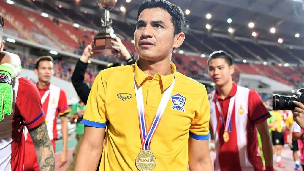 Nghe VietNamNet: Rộ tin Kiatisak trở lại dẫn dắt tuyển Thái Lan