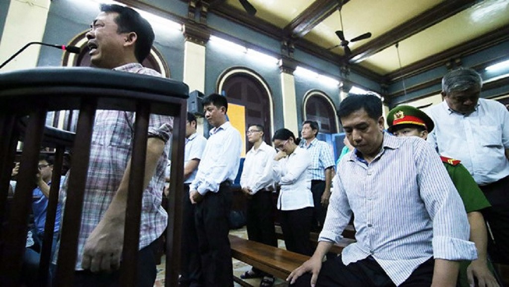 Nghe VietNamNet: Vụ thuốc ung thư giả: Khởi tố vụ án thiếu trách nhiệm tại Cục Quản lý dược