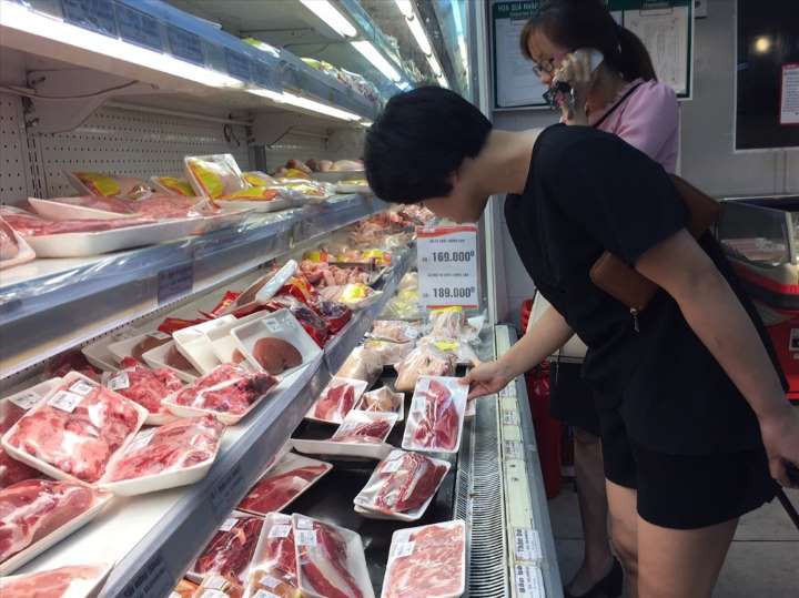 Nghe VietNamNet: Hà Nội thiếu khoảng 3.500 tấn thịt lợn dịp Tết