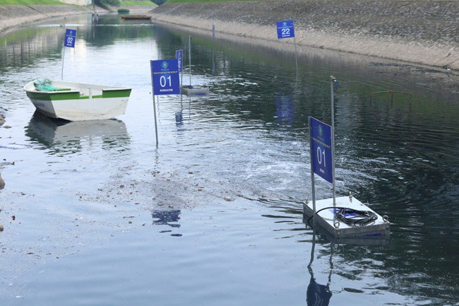 Nghe VietNamNet: 'Đơn vị thí điểm làm sạch sông Tô Lịch không tuân thủ đúng yêu cầu của Hà Nội'