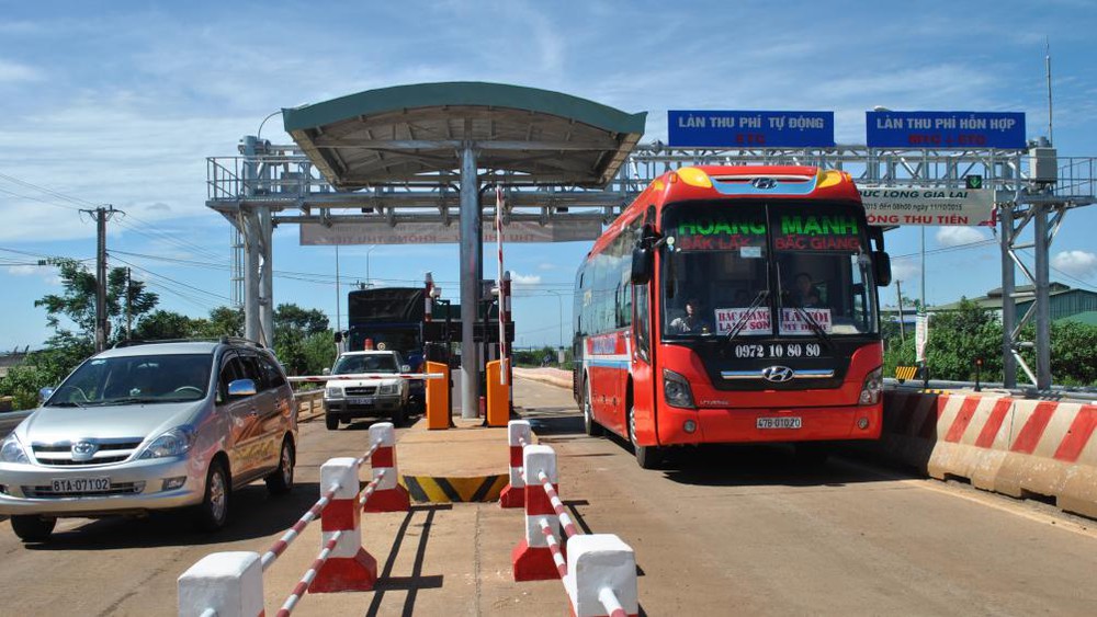 Nghe VietNamNet: Bộ Giao thông tiếp tục kiến nghị tăng phí BOT, dùng vốn ACV sửa sân bay