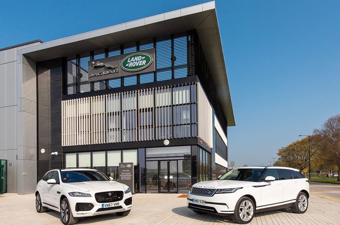 Hàng loạt xe sang Jaguar Land Rover sắp được trang bị động cơ BMW? - ảnh 1