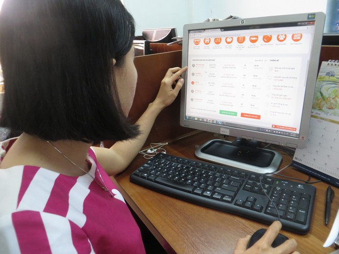 Làm gì nếu dính phải 'bẫy lừa' khi vay tiền trực tuyến? - ảnh 1