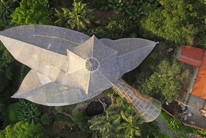 Ngỡ ngàng 'biệt thự tre' 6 tầng tuyệt đẹp giữa rừng - ảnh 10