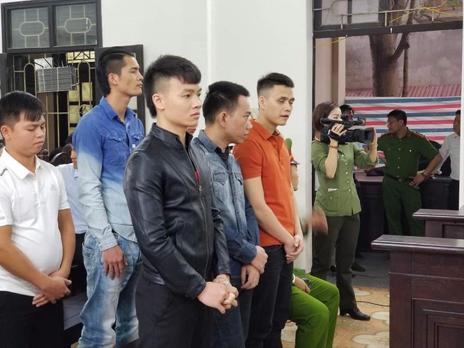 Bóc mẽ 'giang hồ mạng': Cháy nhà ra mặt... tội phạm - ảnh 1