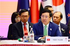 Vietnam suggests stronger connectivity in East Asia, restraint on East Sea