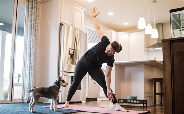 Exercises at home to keep fit during isolation