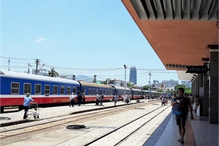 Saigon Railway announces 50 percent discount