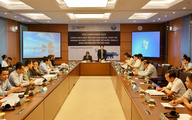 Dialogue discusses wildlife management and protection policies in Vietnam