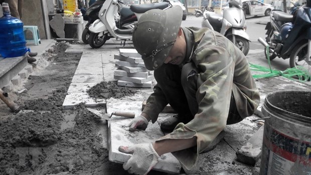 Hanoi to inspect pavements’ stone paving