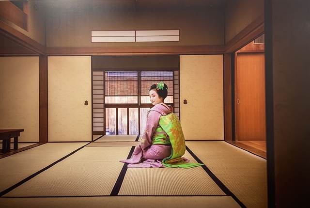 Hidden world of Japanese maikos revealed through photo collection