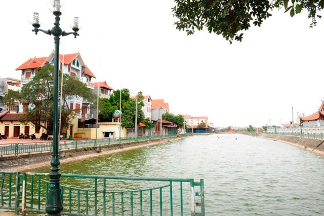 Hanoi cleans up its pond life