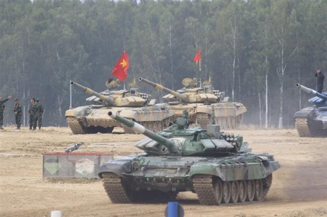 Vietnam triumphs in Tank Biathlon of 2020 Army Games