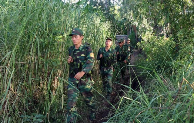 Soldiers protect southern border from drugs