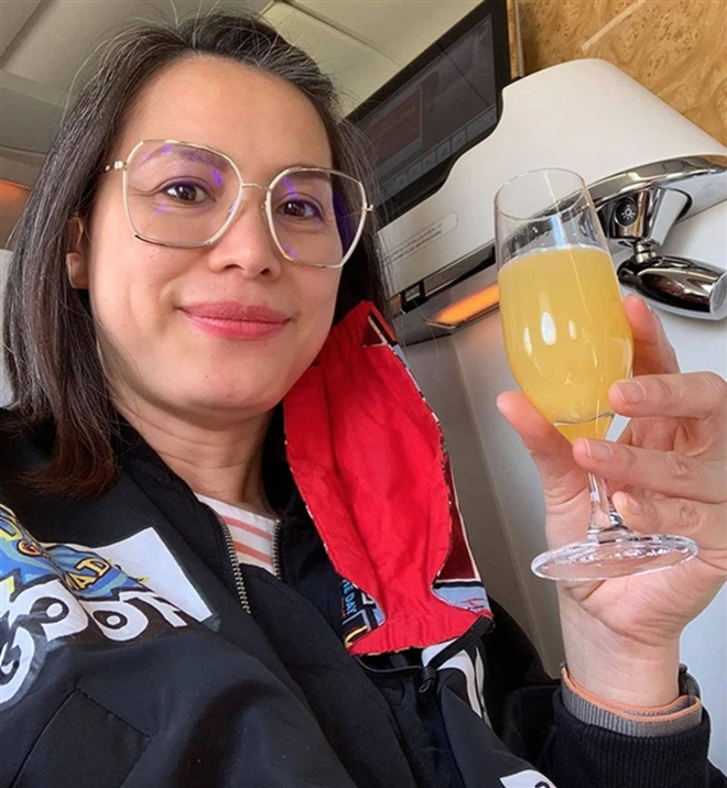 Hoa hậu Ngọc Khánh: U50, tóc bạc vẫn cuốn hút ánh nhìn - 2