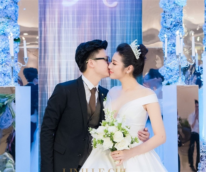 6 đám cưới xa xỉ bậc nhất Vbiz: Sắm cả màn hình lớn để cổ vũ tuyển Việt Nam - 3