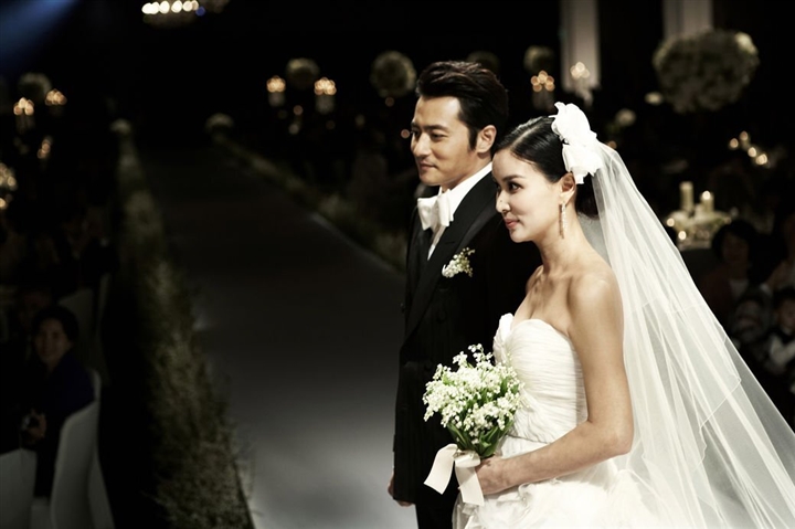 Hôn nhân viên mãn của Jang Dong Gun: Cưới được cô vợ giỏi kiếm tiền hơn cả chồng - 2