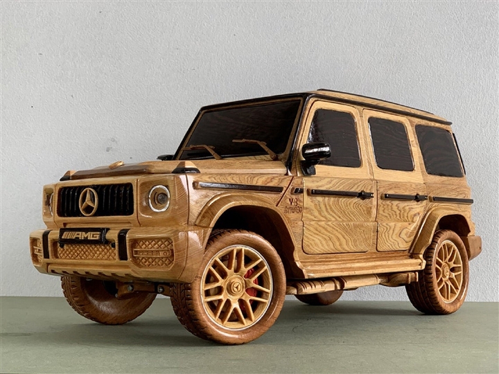 Ngắm mô hình MercedesAMG G63 bằng gỗ sang trọng