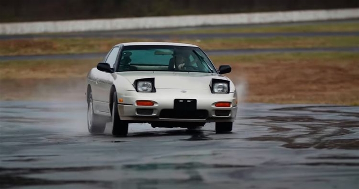 7 mẫu xe thể thao đáng tin cậy nhất - 1