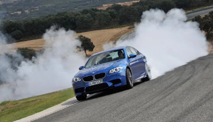 Top 5 xe nhanh nhất trong lịch sử của BMW - 4