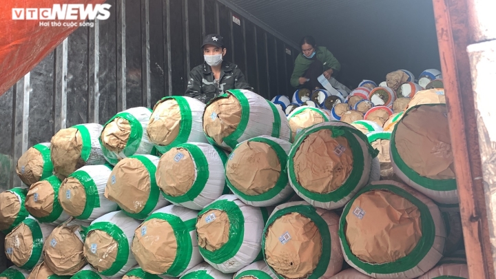 Nghề lạ 'hái ra tiền' ở cửa khẩu Lạng Sơn - 8