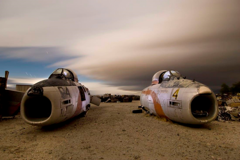 Anh sieu dep 'nghia dia' may bay vao ban dem hinh anh 3