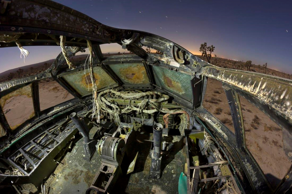 Anh sieu dep 'nghia dia' may bay vao ban dem hinh anh 8