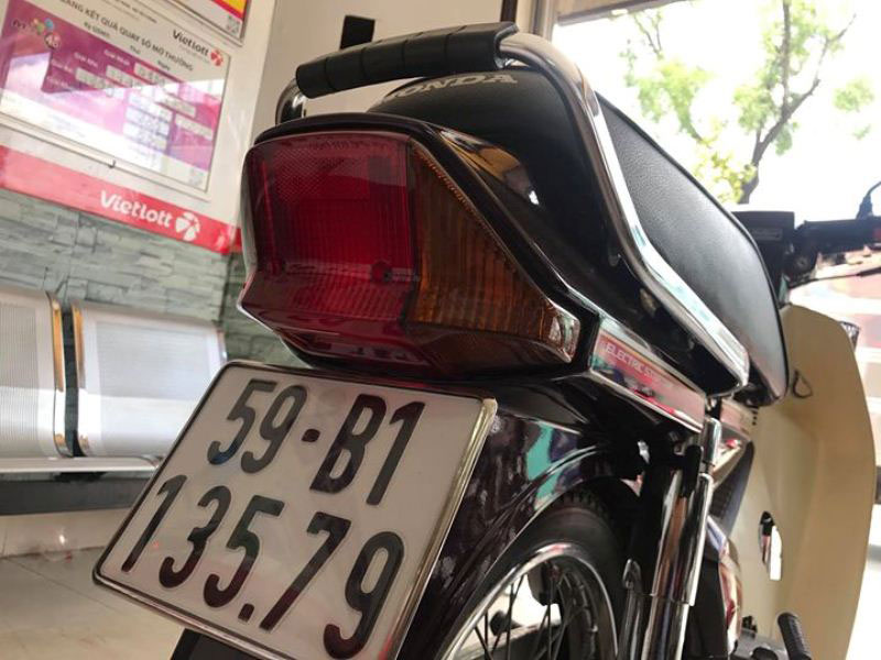 Ngam dan Honda Dream so huu ‘sieu bien so’ hinh anh 8