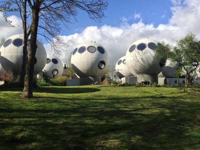 Kien truc cuc la trong ngoi lang 'nguoi ngoai hanh tinh' hinh anh 8