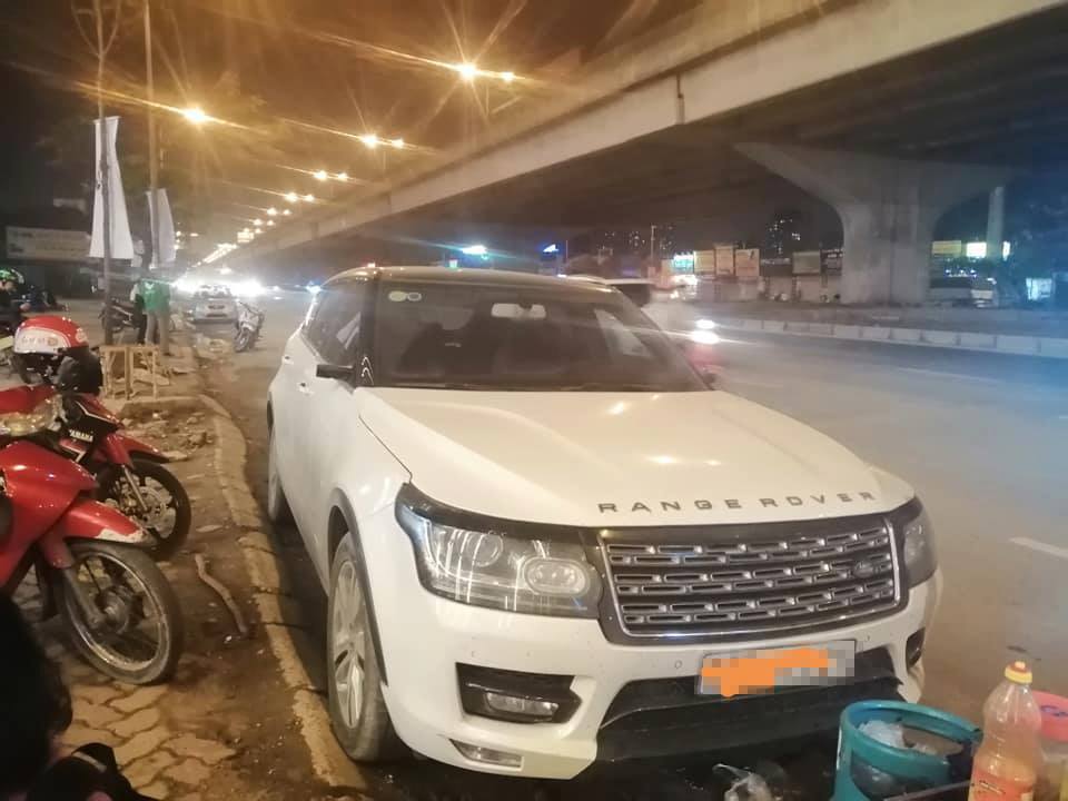 Loat xe sang tien ty Range Rover bi vat guong, trom logo o Viet Nam hinh anh 6