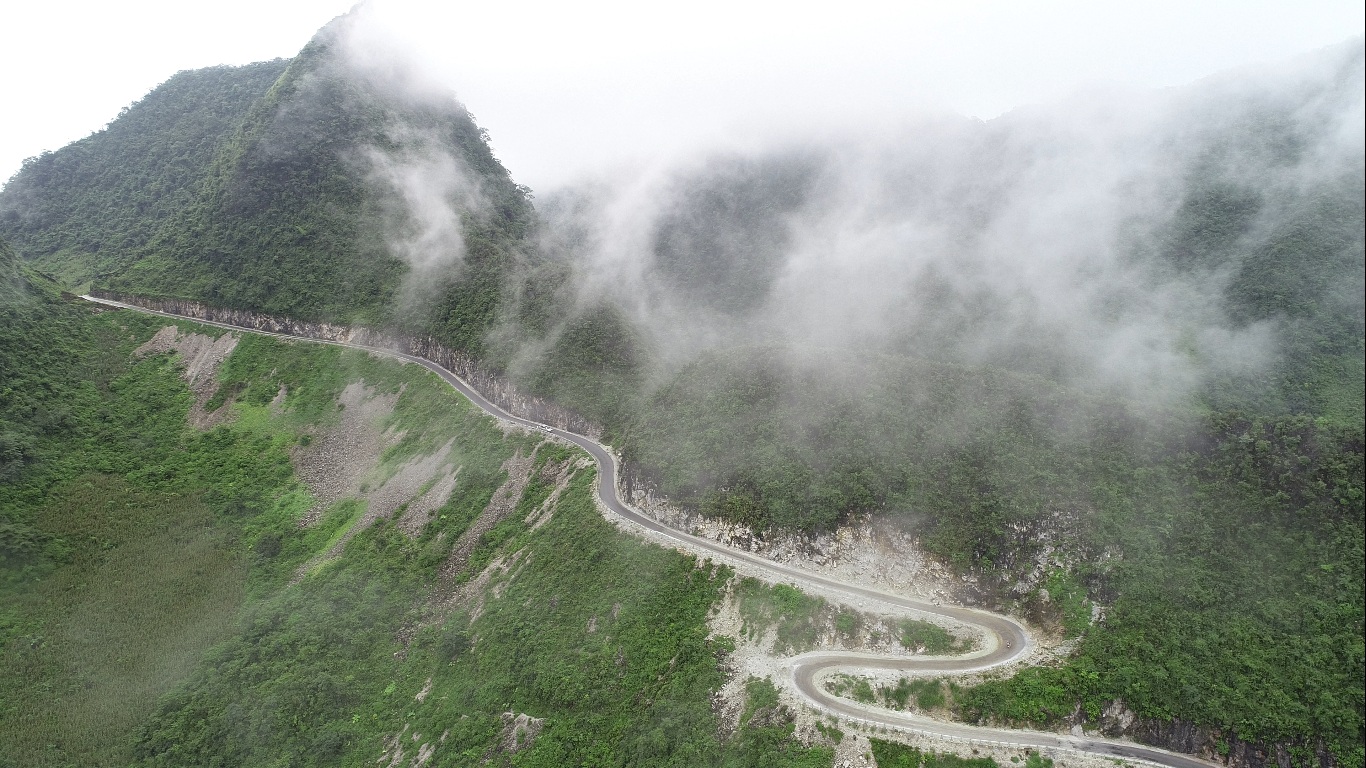 Lên Hà Giang trốn nóng, bốn mùa mây núi mát lành, trong trẻo