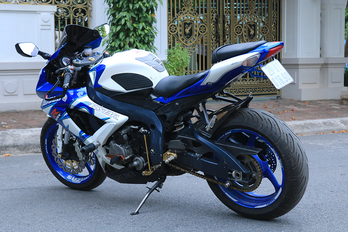 Anh: 'Cham mat' hang hiem Suzuki GSX-R600 duy nhat tai Ha Noi hinh anh 5