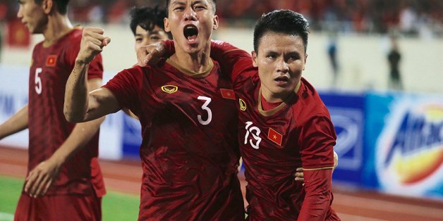 Nghe VietNamNet: Quang Hải lập siêu phẩm, tuyển Việt Nam xuất sắc đánh bại Malaysia