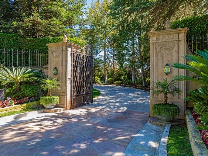 Ben trong biet thu dat nhat My vua duoc rao ban hinh anh 10