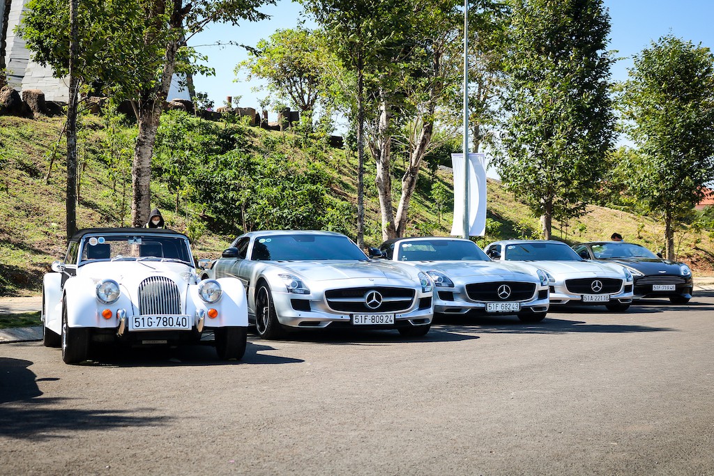 Ông chủ Cafe Trung Nguyên “xếp lốp” dàn siêu xe cho công chúng thưởng lãm, tổng giá trị lên tới hơn trăm tỷ ảnh 1