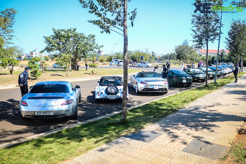 Ông chủ Cafe Trung Nguyên “xếp lốp” dàn siêu xe cho công chúng thưởng lãm, tổng giá trị lên tới hơn trăm tỷ ảnh 11